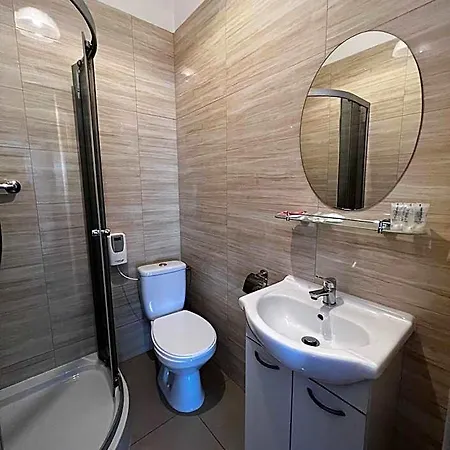 Hotel Safir Babice 4*
