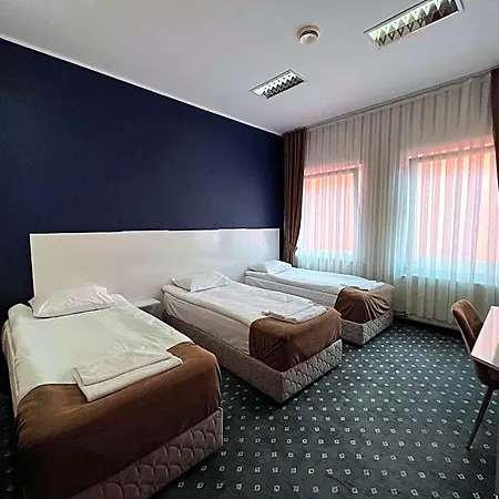 Hotel Safir Babice 4*